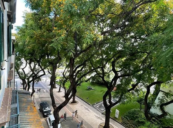 Pier House Апартаменты