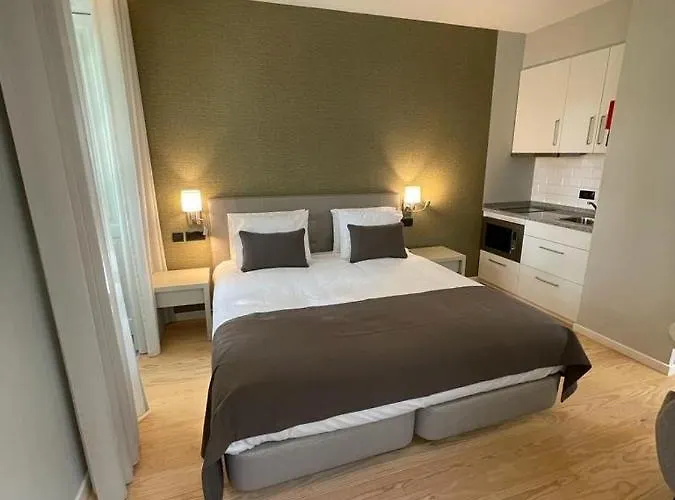 Pier House Апартаменты *