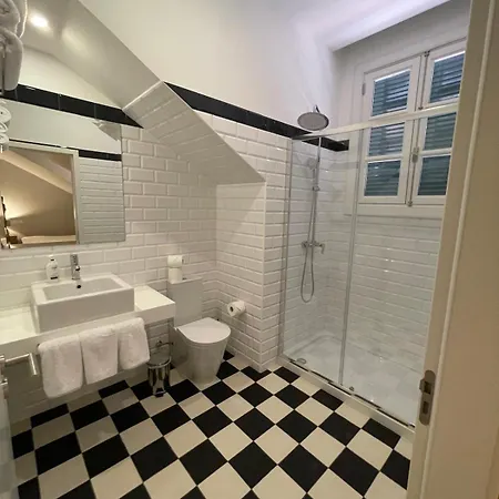 Pier House Apartment